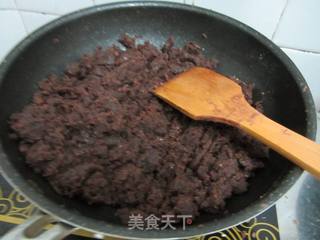 不够完美的月饼第一季——浓香豆沙月饼的做法步骤：4