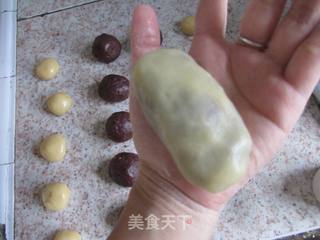 不够完美的月饼第一季——浓香豆沙月饼的做法步骤：9