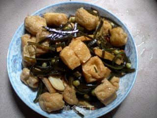 海带丝油豆腐烧香干豌豆的做法步骤：15