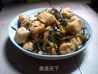 海带丝油豆腐烧香干豌豆的做法步骤：16