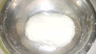 猪肉莲藕芹菜水饺的做法步骤：6