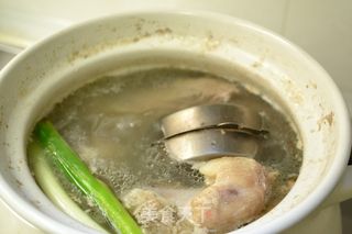 【顶级厨师】西北菜--【西安牛肉泡馍】的做法步骤:4