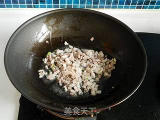 鲁菜精品----肉末海参的做法步骤:5