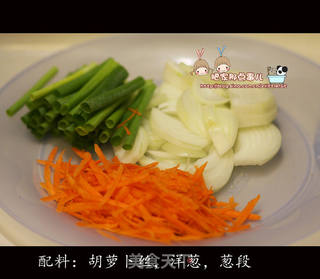 《韩式牛肉蘑菇粉条锅》的做法步骤:2