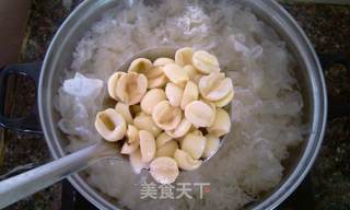 冰糖银耳莲子羹的做法步骤:15