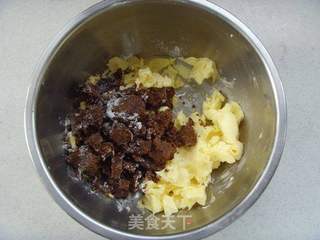 西梅黑糖蛋糕的做法步骤：1