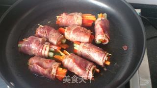 学习《培根蔬菜卷》的做法步骤：4