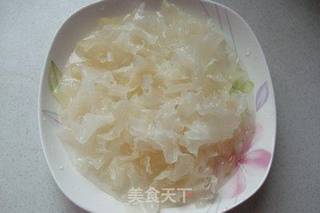 绿豆莲子银耳羹的做法步骤:4