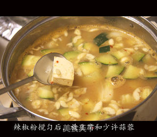 手把手教你做最正宗的韩式大酱汤的做法步骤:9