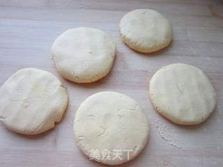 粗粮细吃——红薯馅玉米饼的做法步骤：8