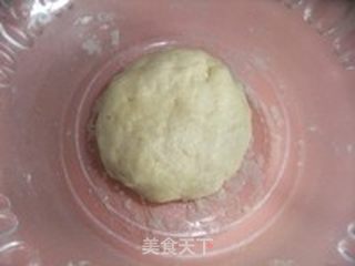 酥皮蛋黄月饼的做法步骤:3