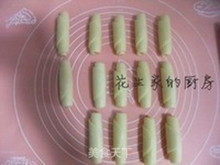 酥皮蛋黄月饼的做法步骤:12