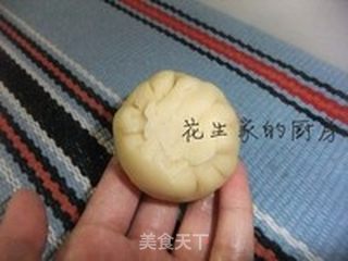 酥皮蛋黄月饼的做法步骤:18
