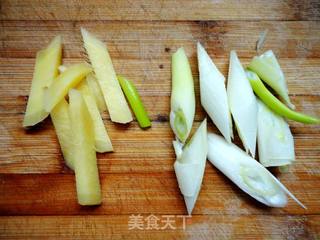 意大利肯爱低泡葡萄洒试用报告------红酒烧鸡翅的做法步骤:2