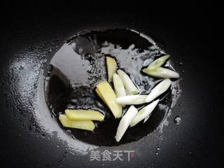 意大利肯爱低泡葡萄洒试用报告------红酒烧鸡翅的做法步骤:3