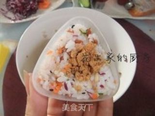 什锦肉松饭团的做法步骤:3