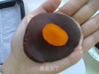24图过程祥解~~中秋节预热——【广式蛋黄豆沙月饼】的做法步骤:10
