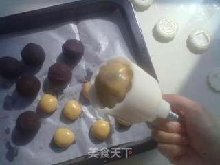24图过程祥解~~中秋节预热——【广式蛋黄豆沙月饼】的做法步骤:15