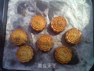 24图过程祥解~~中秋节预热——【广式蛋黄豆沙月饼】的做法步骤:24