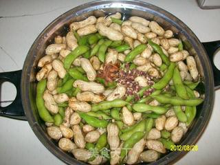 花生煮毛豆豆的做法步骤:4