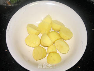 土豆烧猪蹄的做法步骤:4