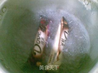 不用奶油和凝固剂的慕斯美味——鸳鸯巧克力慕斯的做法步骤:2
