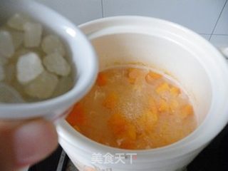 美容养颜甜品------木瓜银耳糖水的做法步骤:5
