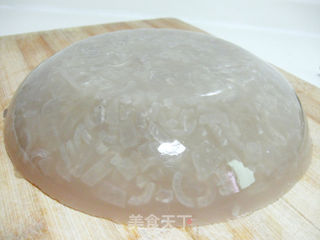 猪肉萝卜灌汤包的做法步骤：1