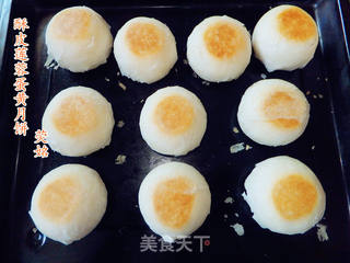 酥皮莲蓉蛋黄月饼的做法步骤:20