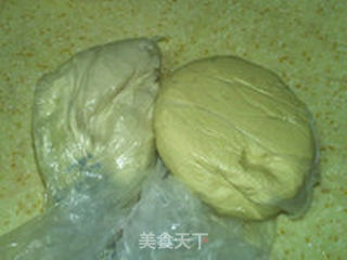 玉米面酸菜小包子的做法步骤:2