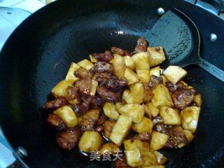 土豆烧肉的做法步骤:3