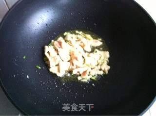 口蘑炒鸡肉的做法步骤:4