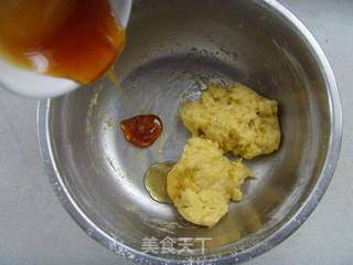 性感的蛋糕---焦糖玛德琳的做法步骤:5