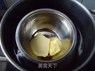 性感的蛋糕---焦糖玛德琳的做法步骤:2