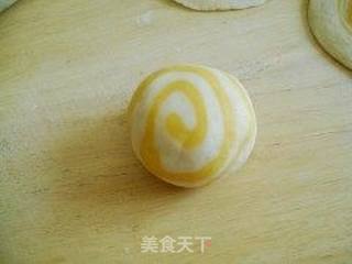 花样南瓜奶黄包的做法步骤:16