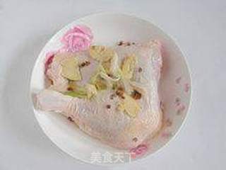 换个方式吃烤鸭-----【脆皮烤鸭卷】的做法步骤:4