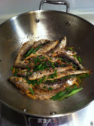 下酒又送饭的客家小菜——【豉香河鱼干】的做法步骤:6