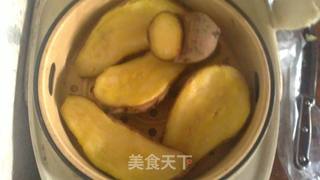 蒸（炸）红薯哈密瓜汤圆的做法步骤：1