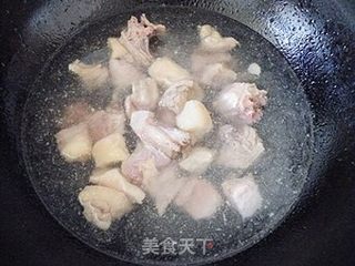 【顶级厨师】一鸭六吃之三----干锅三宝的做法步骤：2