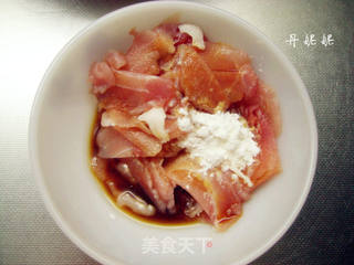 肉炒青椒土豆片的做法步骤:3