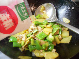 肉炒青椒土豆片的做法步骤：13