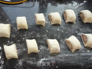 豆沙卷的做法步骤:12