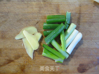 大蒜烤鸭腿的做法步骤:2