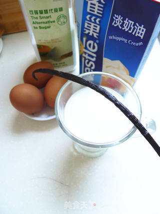 香草冰淇淋的做法步骤:2