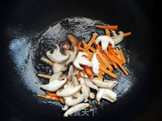 简单方便的快捷面食之------时蔬炒乌冬的做法步骤:4