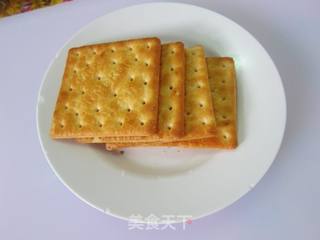 快速营养早餐***【火腿吞拿苏打饼】的做法步骤：8