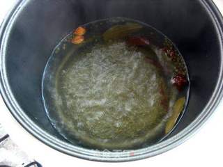 电饭煲版【水煮花生】的做法步骤:4