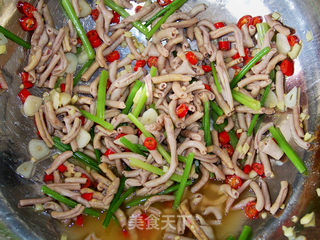心蓝手制私房菜【鲜椒鸭肠】——为爱牵肠挂肚的做法步骤:7