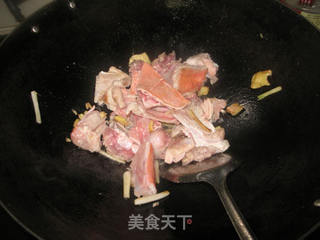 红鲷鱼头汤的做法步骤:4