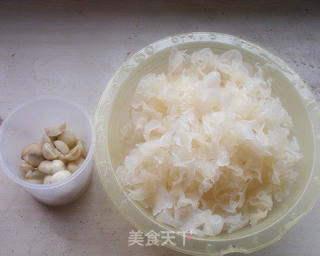 电压力锅版~银耳莲子羹的做法步骤:4